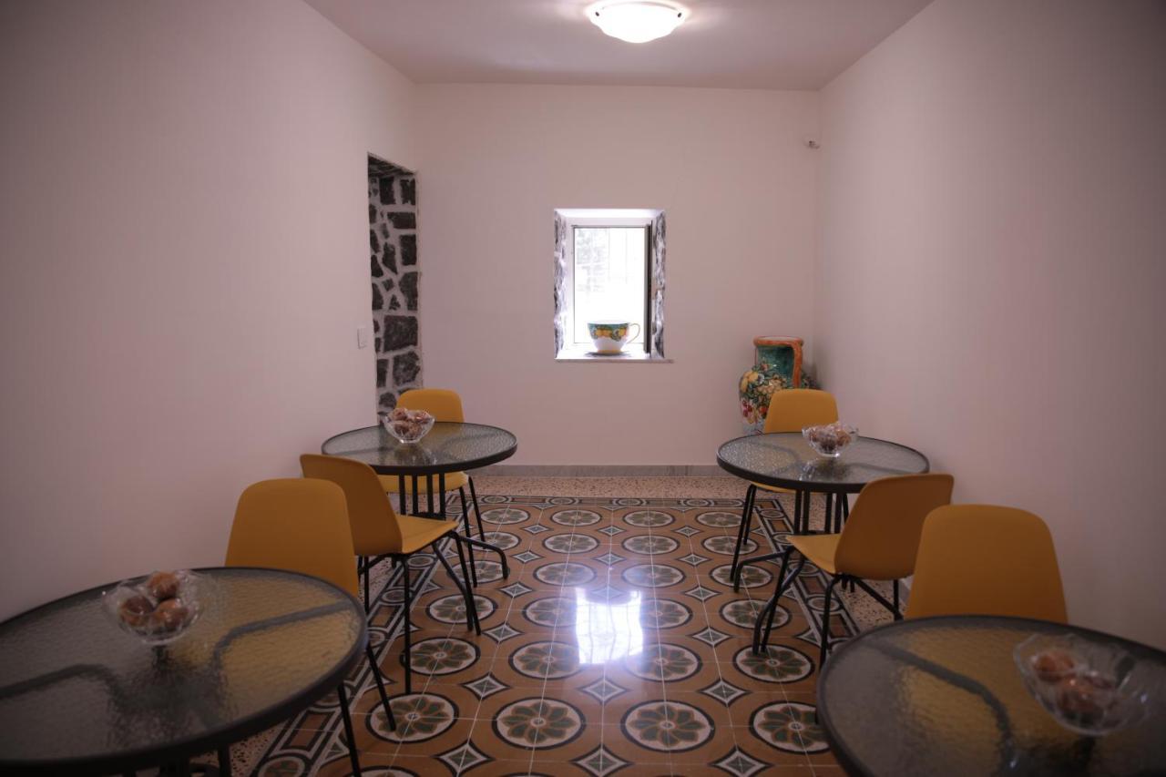 Bed and Breakfast Palazzo Caracciolo Del Sole Terzigno Экстерьер фото