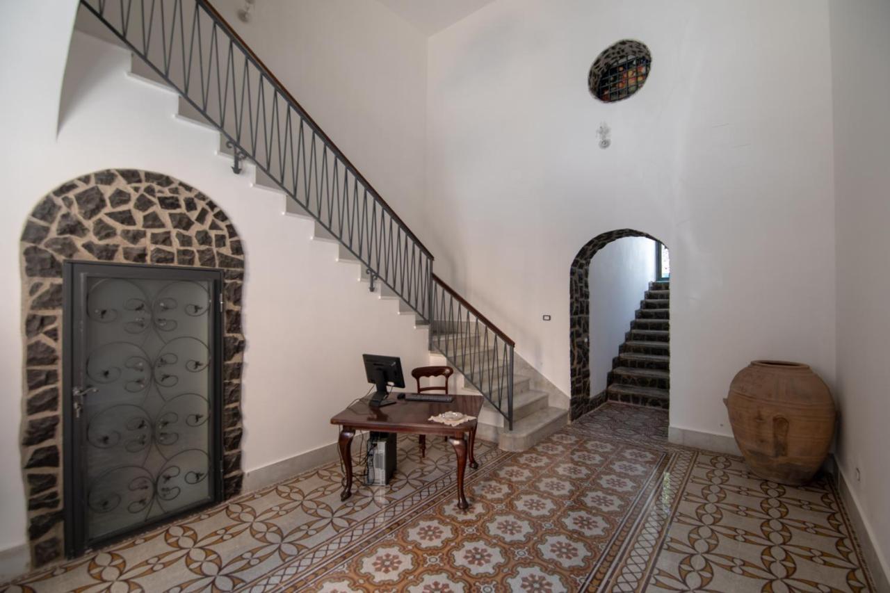 Bed and Breakfast Palazzo Caracciolo Del Sole Terzigno Экстерьер фото